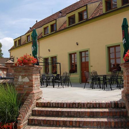 Hotel Aurelius Мікулов Екстер'єр фото